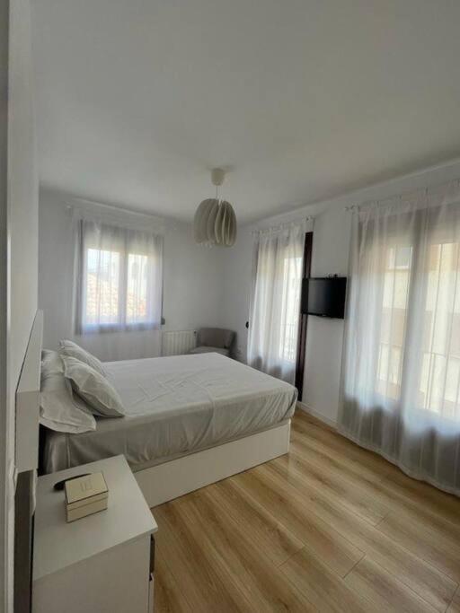 Apartamento Las Vistas Teruel Exterior photo
